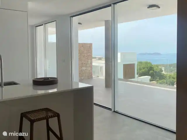 Casa Léo huren in Spanje, Ibiza, Cala Vadella - appartement Zicht vanuit de keuken