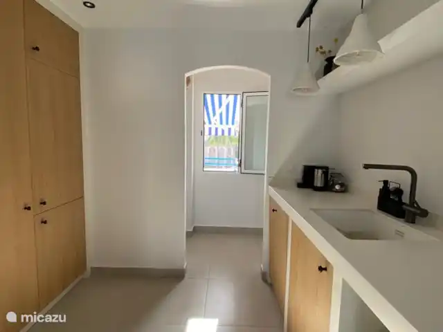 Casa46 | Espagne, Costa Blanca, Dénia - appartement Vue de la cuisine vers la terrasse