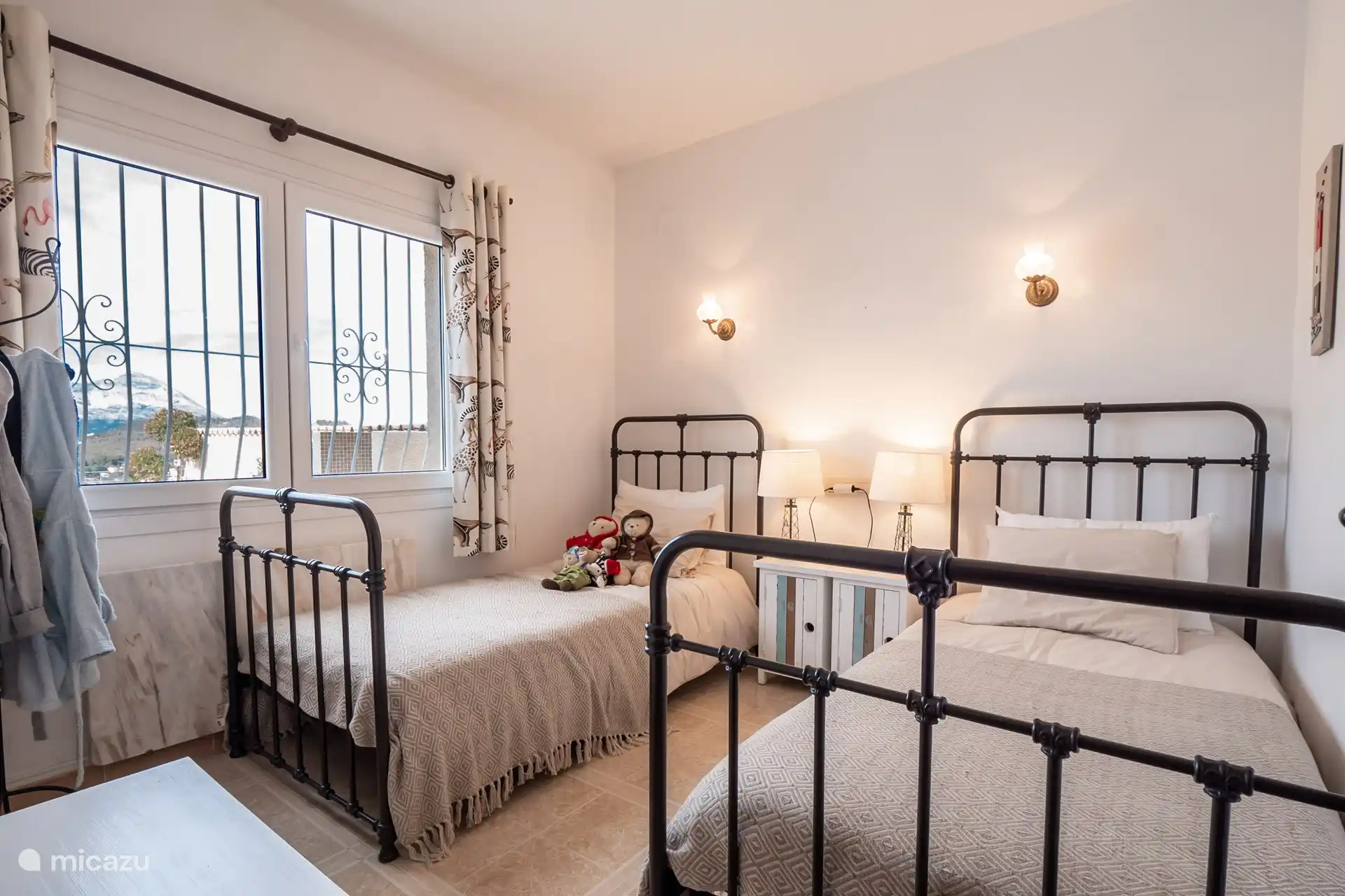 Bedroom 4 - Level -1