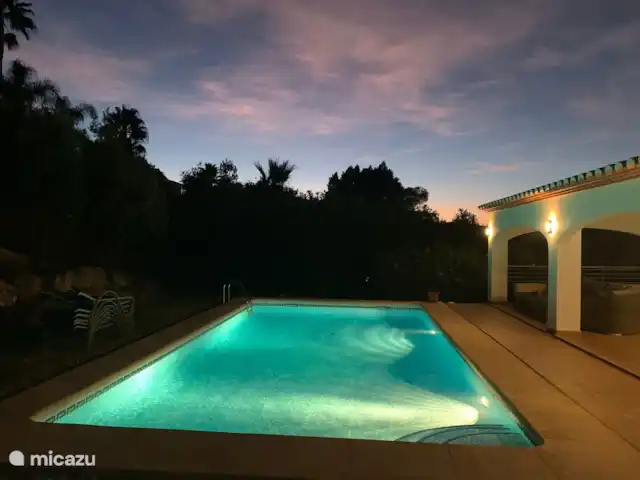 Villa las Lunas en España, Costa Blanca, Jávea - casa vacacional piscina por la noche