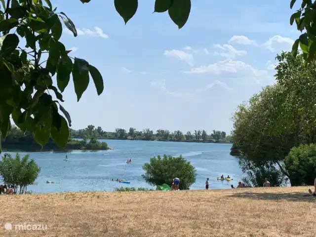 Gárdonyi Haz | Hongrie, Borsod-Abaúj-Zemplén, Sály - maison de vacances Étang de baignade clair à Nyékládháza - eau bleue rafraîchissante, parfaite pour une baignade estivale de près.