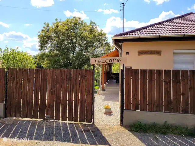 Gárdonyi Haz | Hongrie, Borsod-Abaúj-Zemplén, Sály - maison de vacances Bienvenue à Gárdonyi Ház - une charmante maison de vacances rénovée avec une entrée attrayante et un accès direct au jardin.