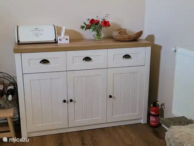 Gárdonyi Haz | Hongrie, Borsod-Abaúj-Zemplén, Sály - maison de vacances Dans la cuisine, il y a une commode avec toute la vaisselle et des verres supplémentaires.