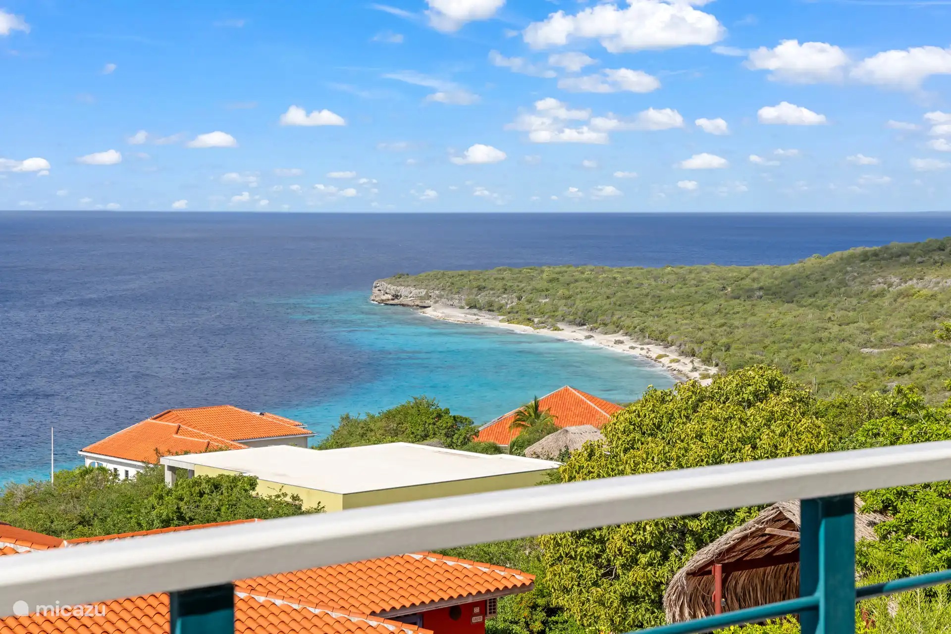 Vue panoramique sur la mer !