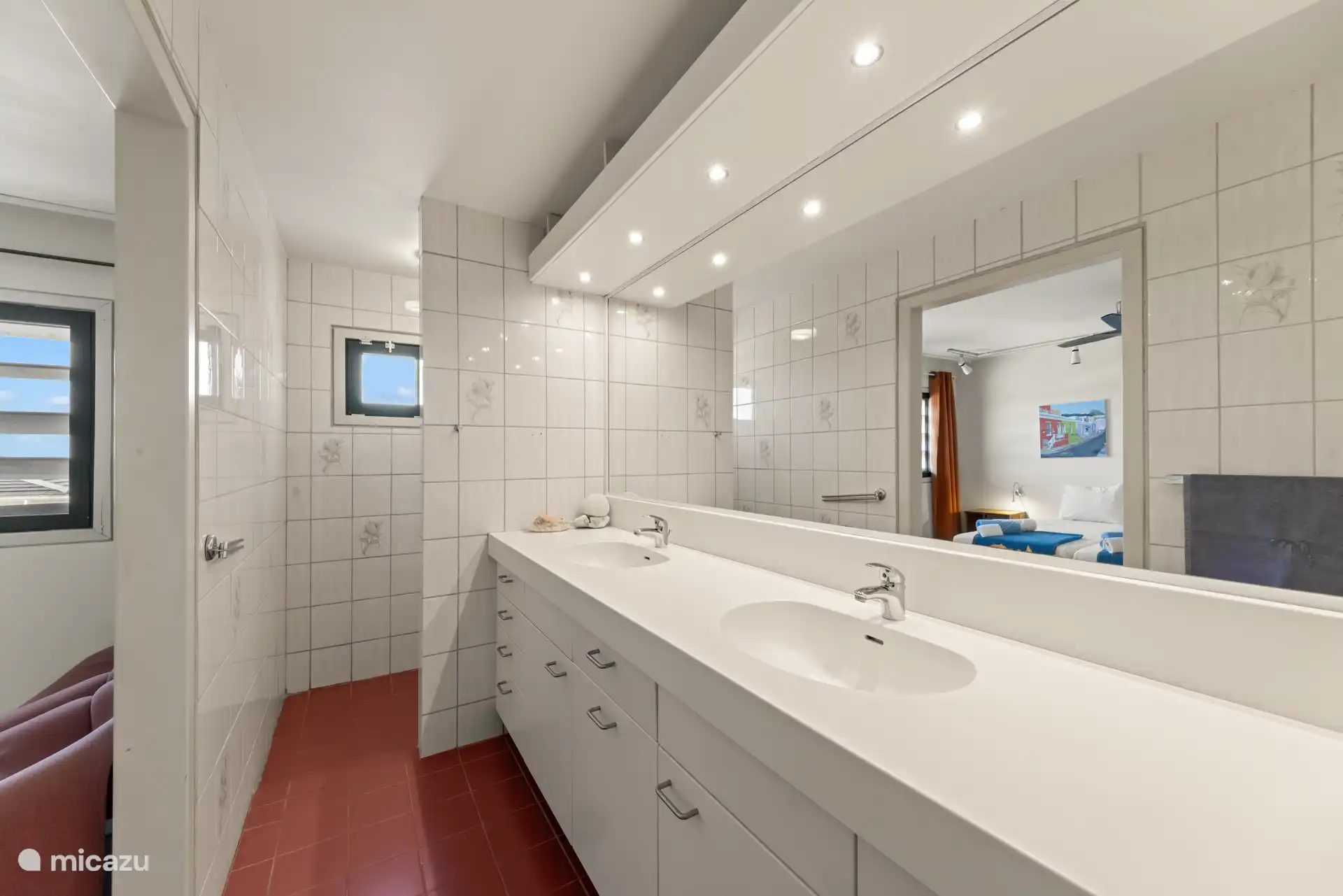 Salle de bain dans la chambre 3.