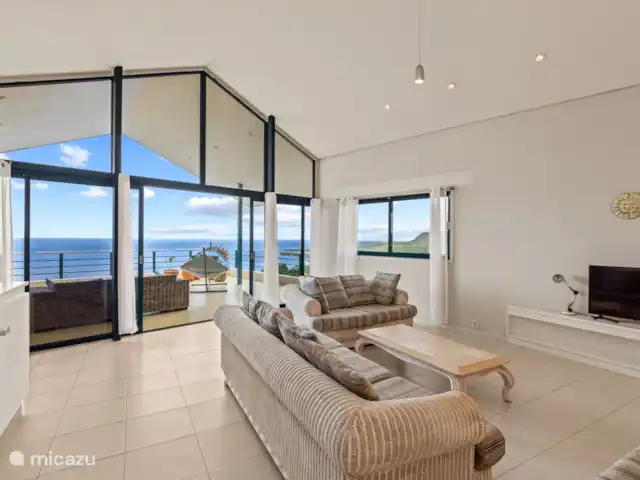 Villa Korsou, Plage de Cas Abou | Curaçao, Banda Abou (ouest), Cas Abao - villa Salon intérieur avec TV
