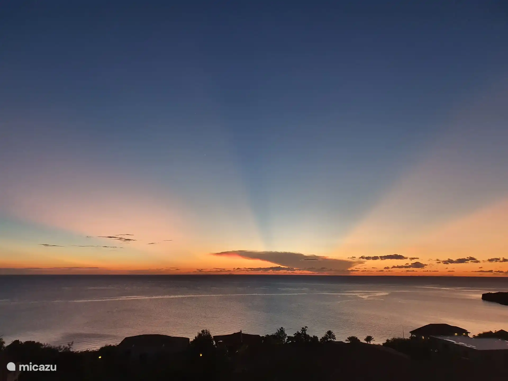 Unendlicher Genuss des Sonnenuntergangs