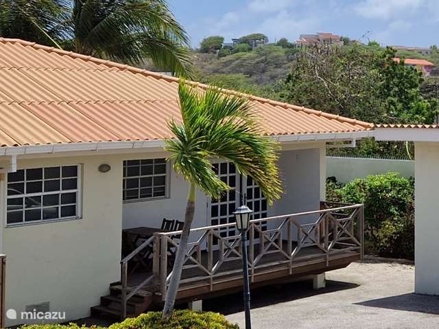 Vakantiehuis Curaçao, Banda Ariba (oost), Mambo Beach - appartement 'Pink Panther', nabij Mambo Beach