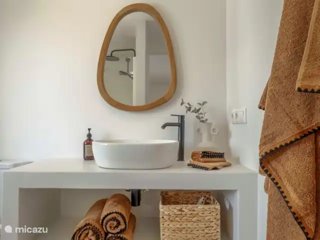 Casa Julio en España, Costa Blanca, Benissa - villa Dormitorio 1 con cama de 160cm y baño en suite