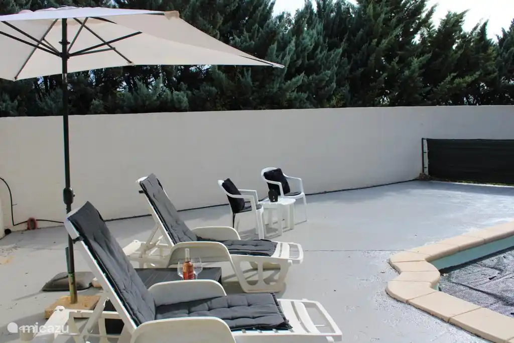 swimming pool. 9x4 meters.
Max 2 meters deep