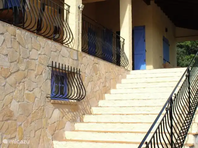 Villa Marie | France, Var, Cotignac - villa Entrée premier étage