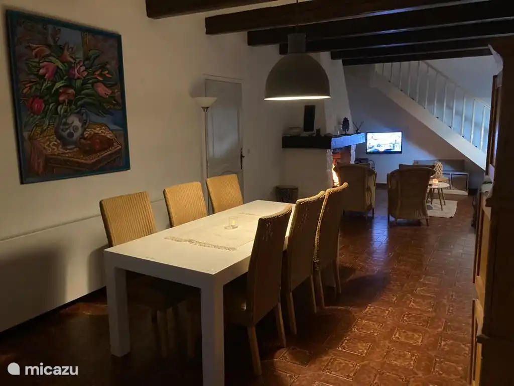 living room (1st floor)