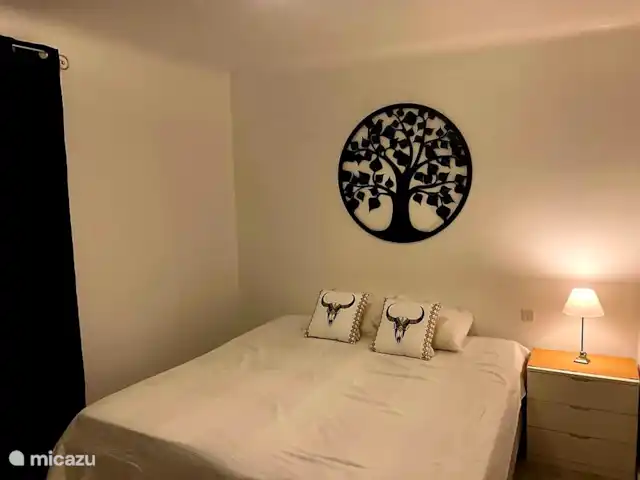 Villa Marie | France, Var, Cotignac - villa Chambre double, adjacente au salon et à la salle de bain (1er étage)