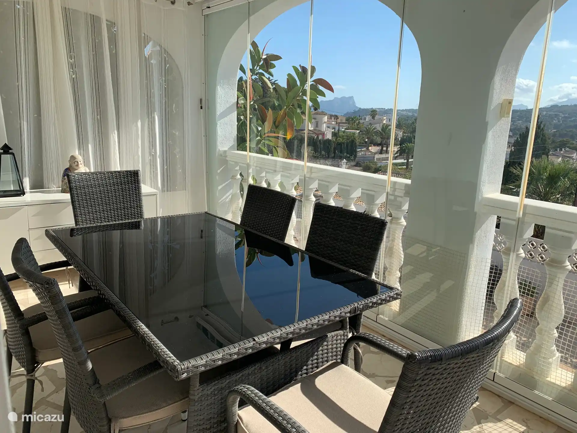 Grande naya avec une vue vraiment imprenable sur Moraira et le rocher d’Ifach.