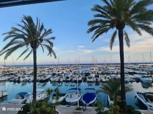 Villa, très bien situé, piscine privée | Espagne, Costa Blanca, Moraira - villa La marina à environ 20 minutes à pied, de belles vues, de nombreux restaurants et bars.