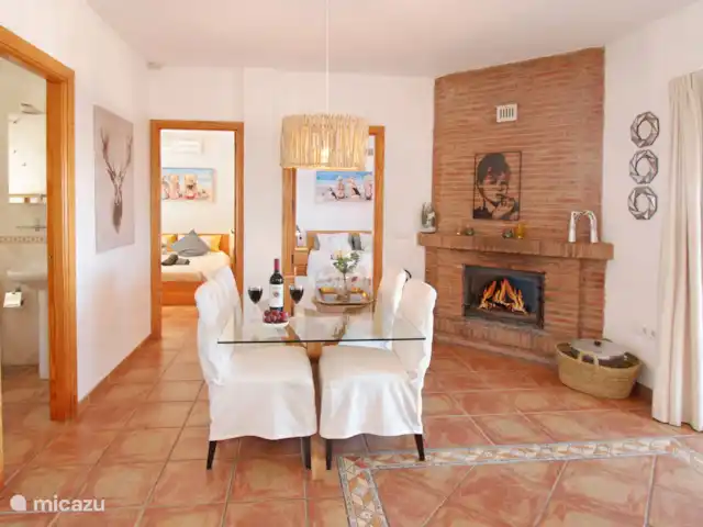 Casa Kambó en España, Costa del Sol, Comares - villa Comer en su interior también tiene su encanto.