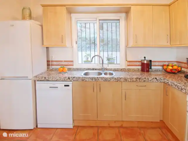 Casa Kambó en España, Costa del Sol, Comares - villa Horno, microondas, lavavajillas, frigorífico/congelador, campana extractora, vitrocerámica, batidora de pie, freidora de aire y mucho más.