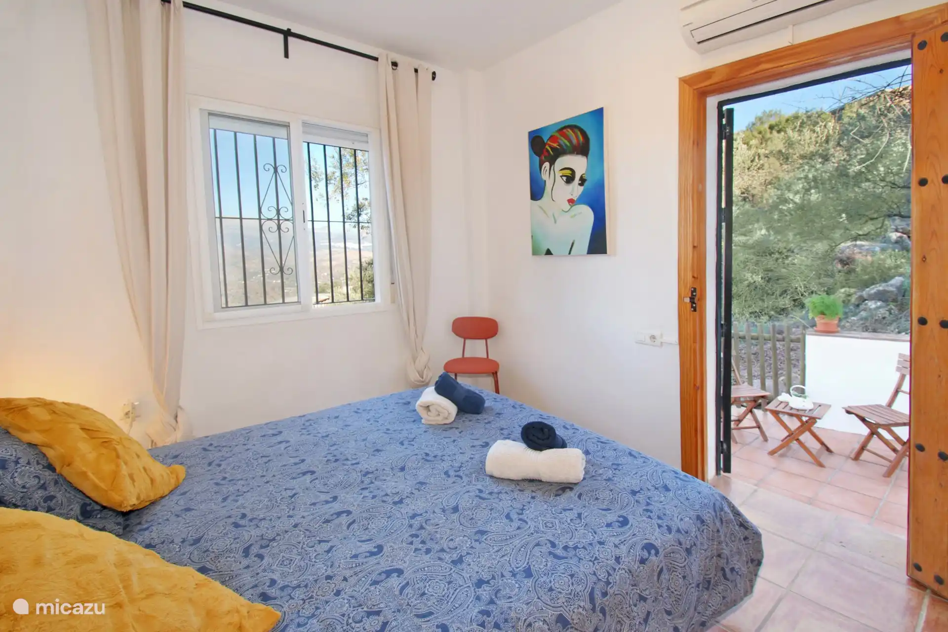 Prepárate una taza de café y tómate tu tiempo para despertarte.