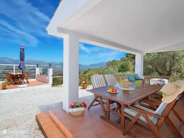 Casa Kambó en España, Costa del Sol, Comares - villa ¿Quieres entrar o salir del sol? Elige tu lugar y disfruta como quieras.
