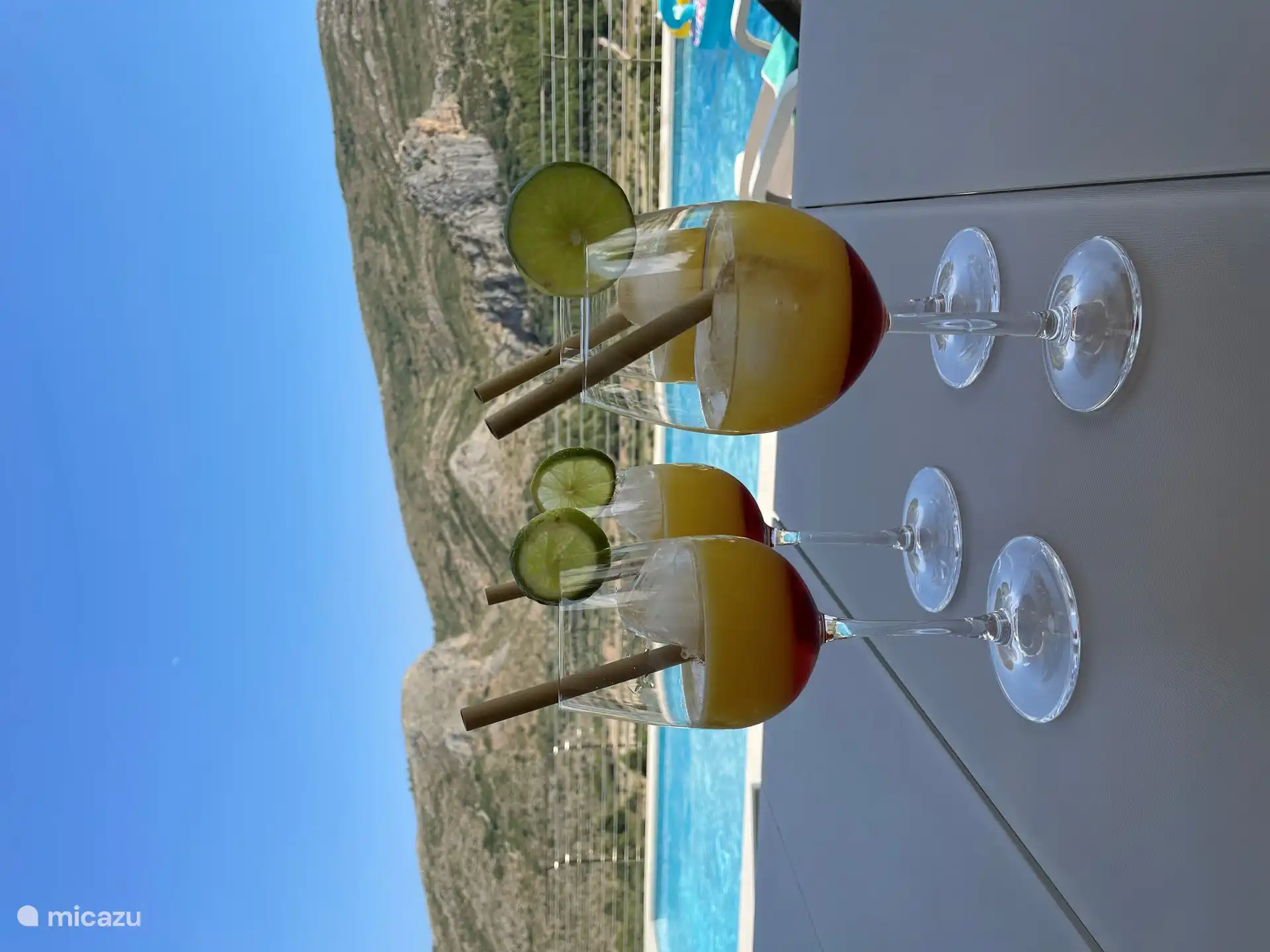 Genie&#223;en Sie einen k&#246;stlichen Cocktail!