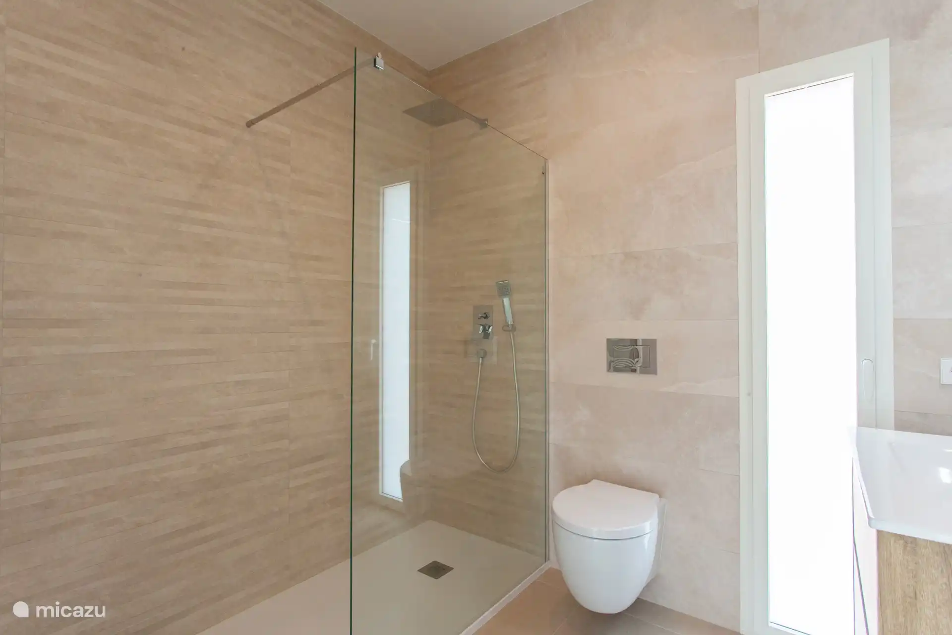 Badezimmer 1. Etage – Fu&#223;bodenheizung und Handtuchw&#228;rmer