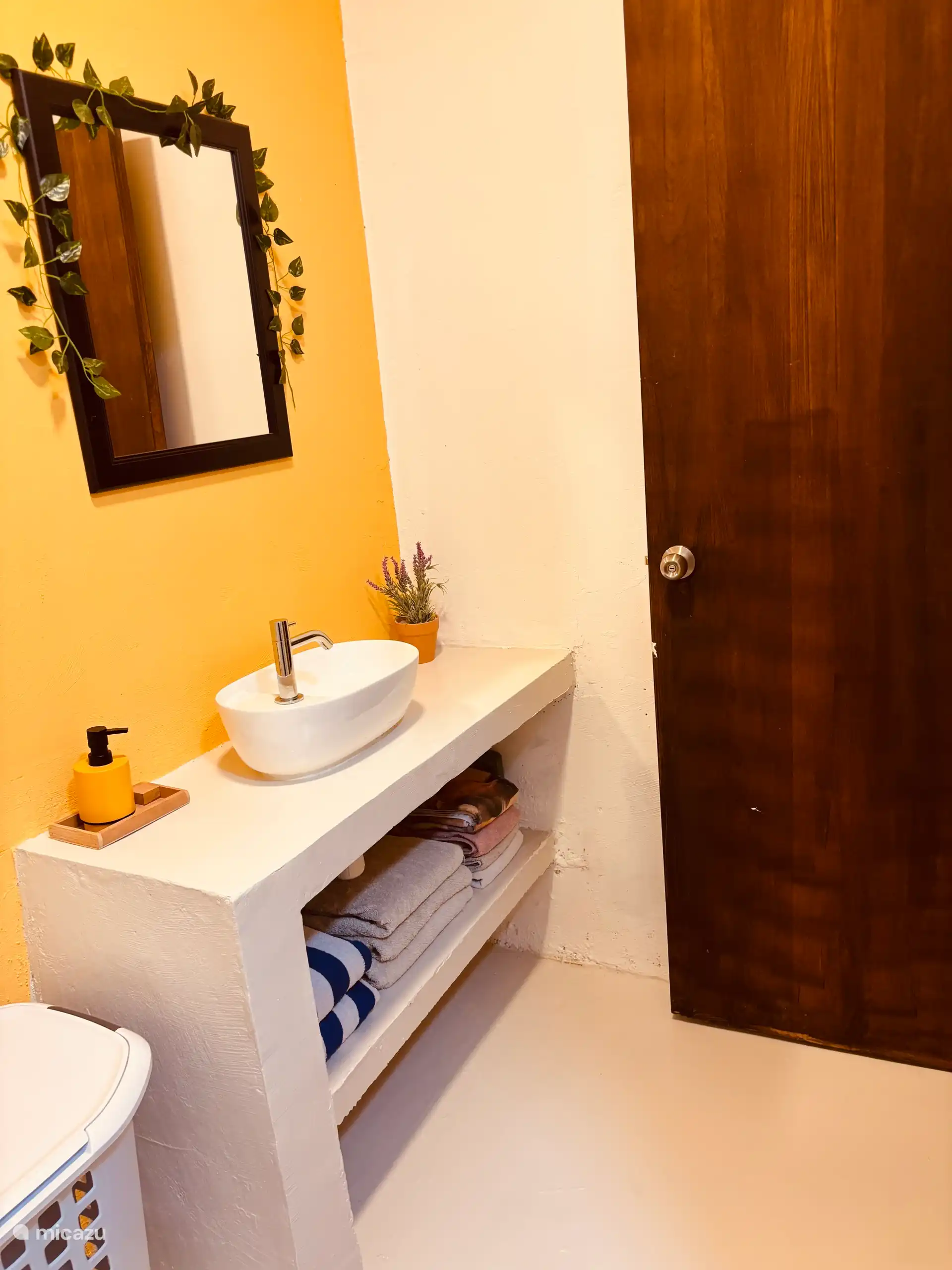 Wastafel appartement 2