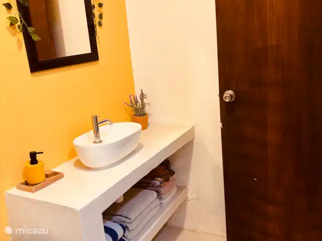 Location de Vacances Curaçao, Curaçao-Centre, Mahuma, appartement - Appartement de vacances Sol Appartement lavabo 2