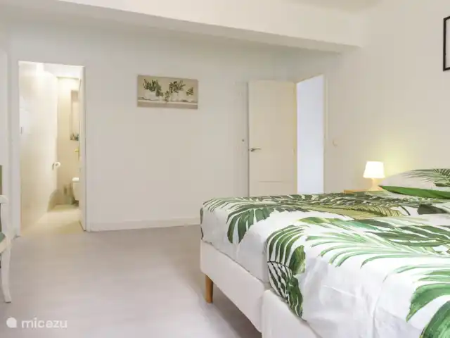 Location de Vacances Espagne, Costa Blanca, Jávea, appartement - appartement cosy à 3 minutes de la plage chambre avec salle de bain en suite