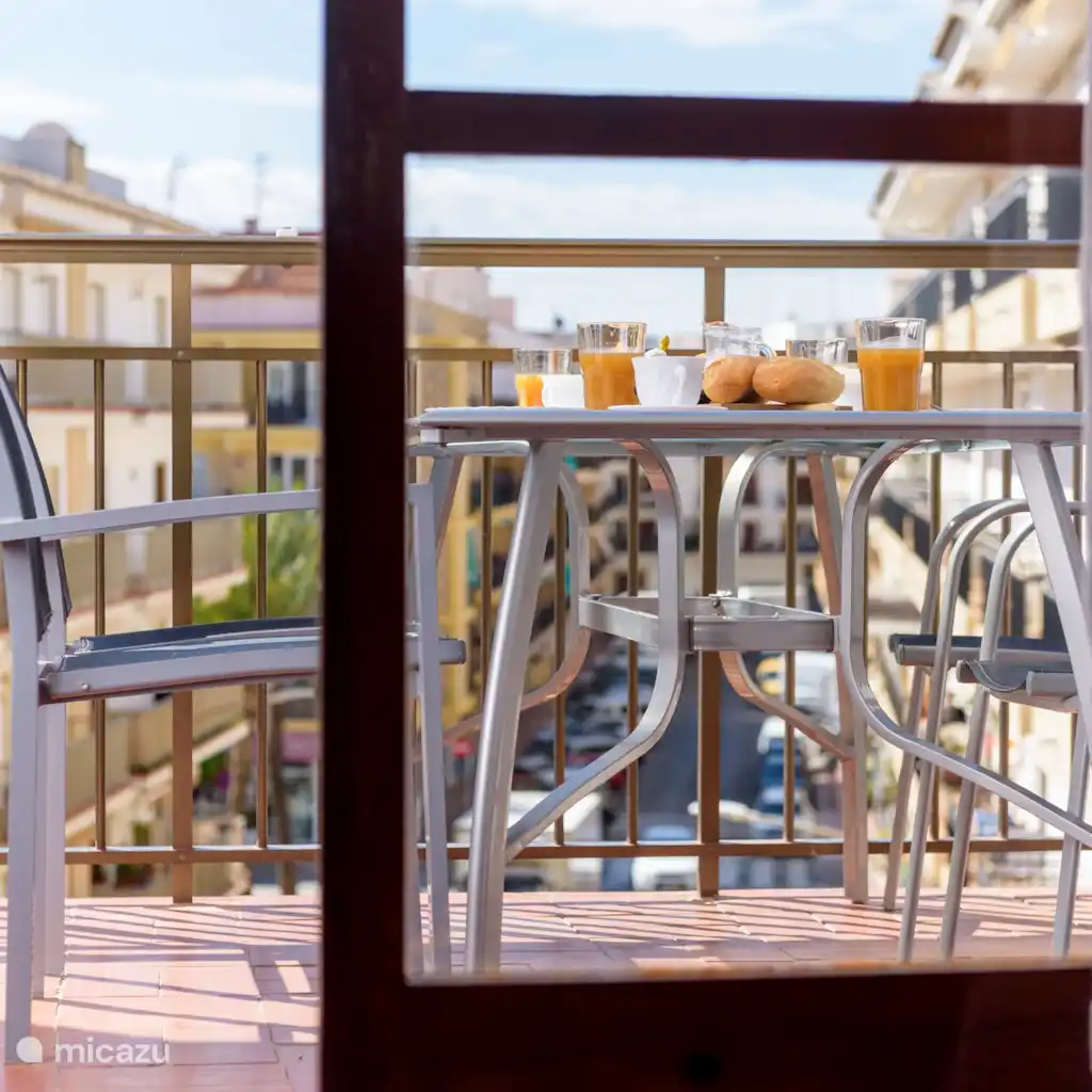 cozy apartment 3 min. from the beach