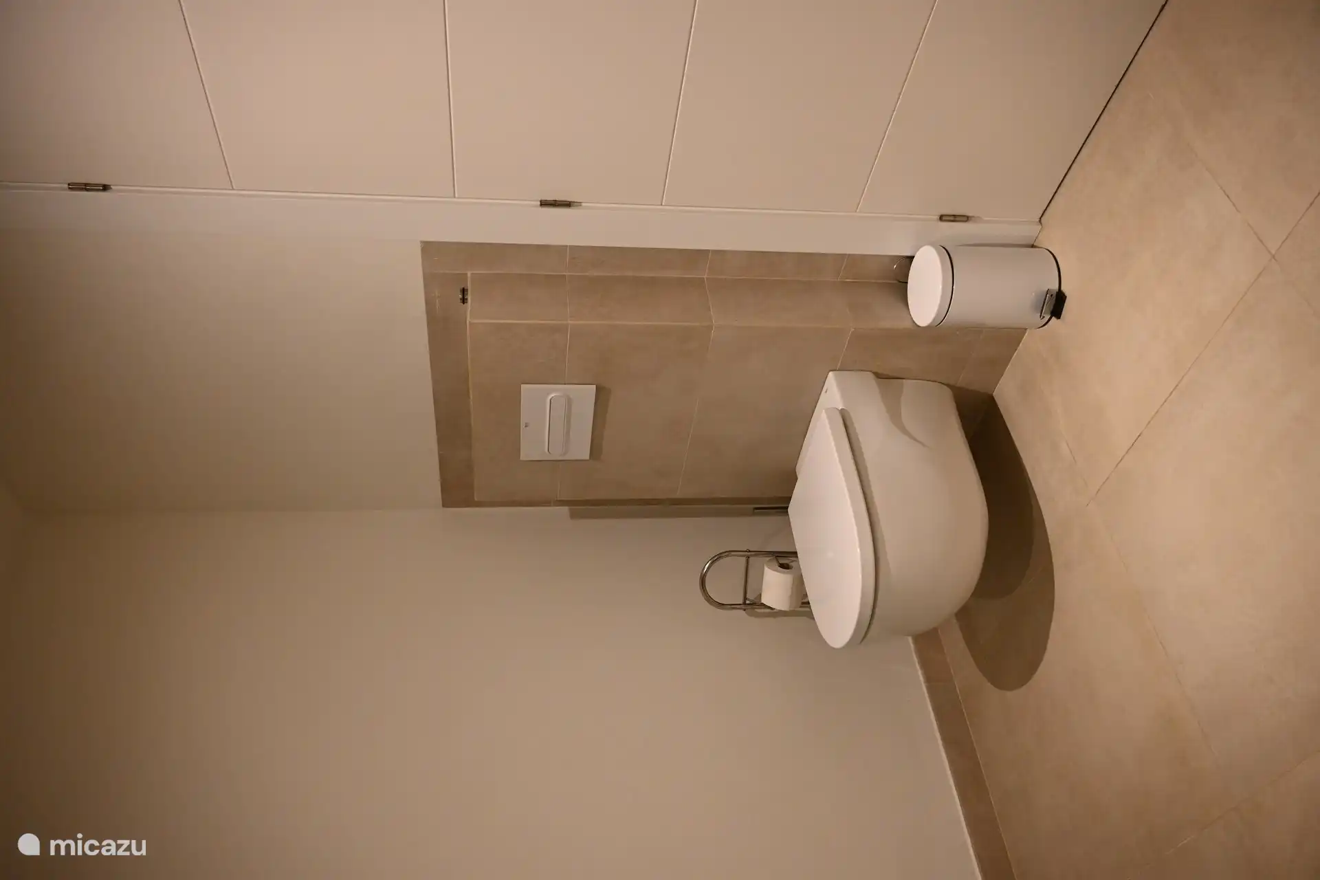 Toilette im Badezimmer im Erdgeschoss