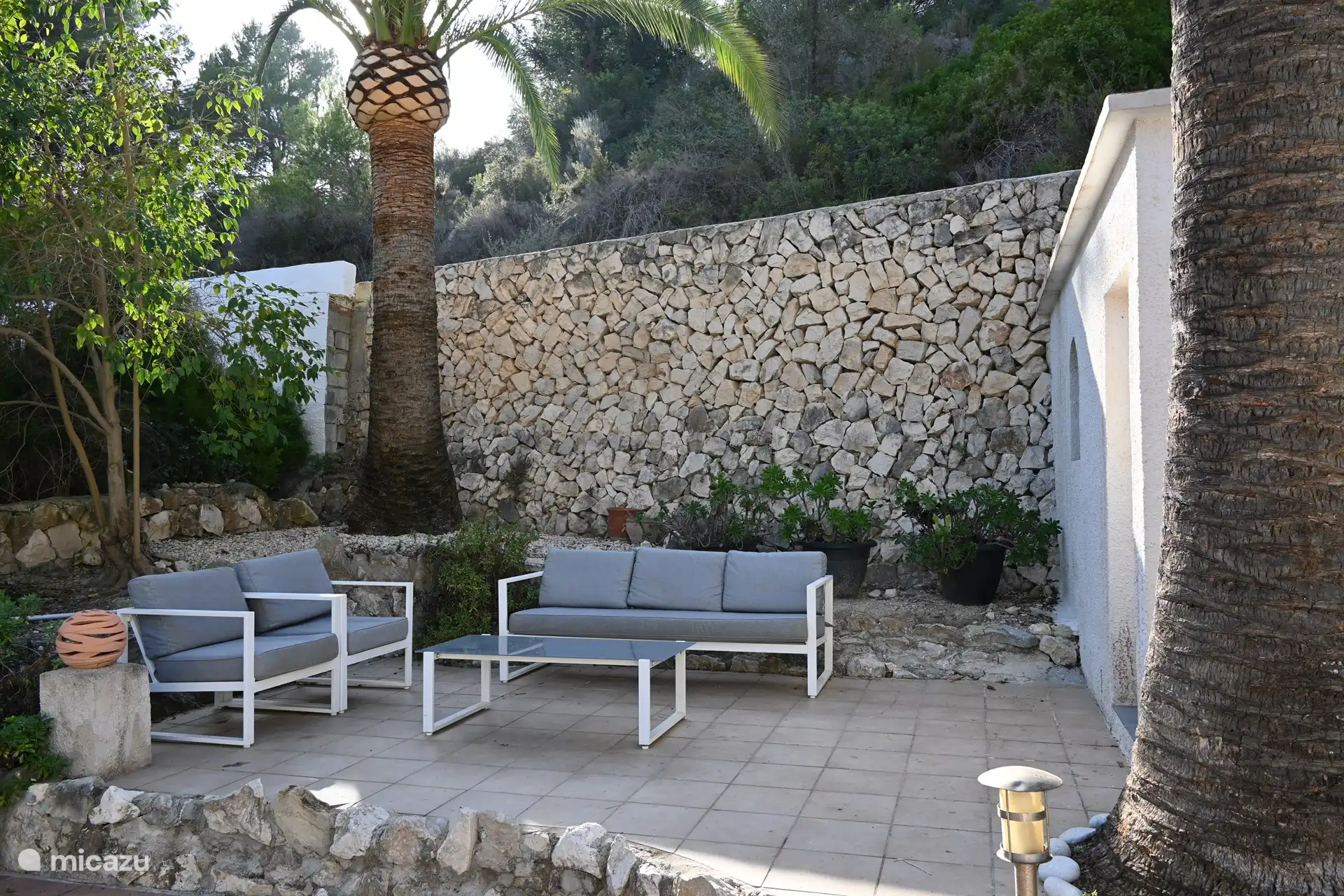 Entspannen Sie sich rund um das Haus