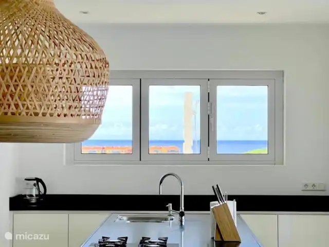 Villa Leoni en Curazao, Banda Arriba (este), Brakkeput Abou - apartamento Cocinar con vistas al mar