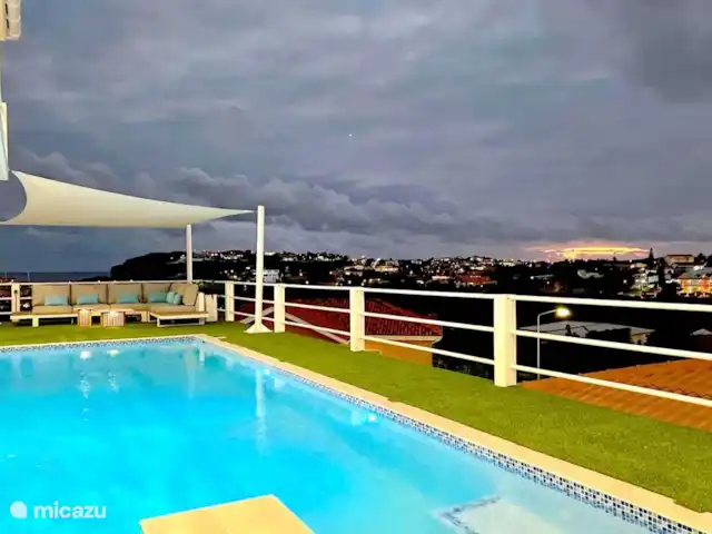 Villa Leoni en Curazao, Banda Arriba (este), Brakkeput Abou - apartamento La villa tiene una vista panorámica sobre Jan Thiel. El atardecer es diferente cada día, pero siempre igual de hermoso.