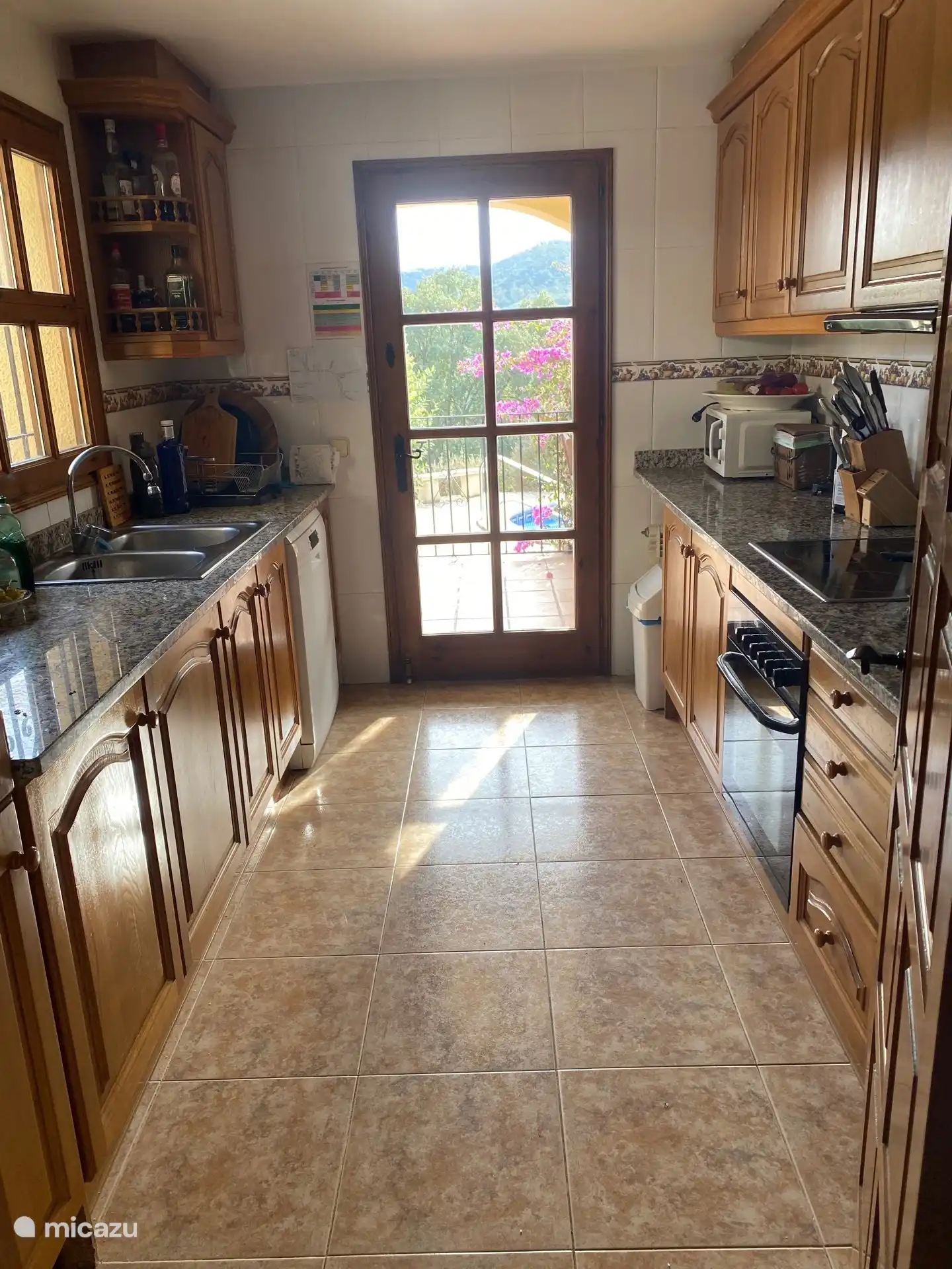 The very complete and practical kitchen