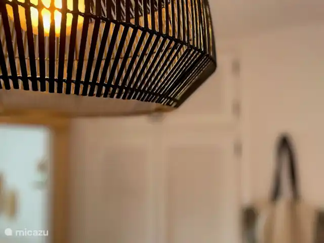 apartamento en España, Ibiza, Cala Llenya – Casa Josine Cala Llenya Dormitorio con iluminación ambiental.