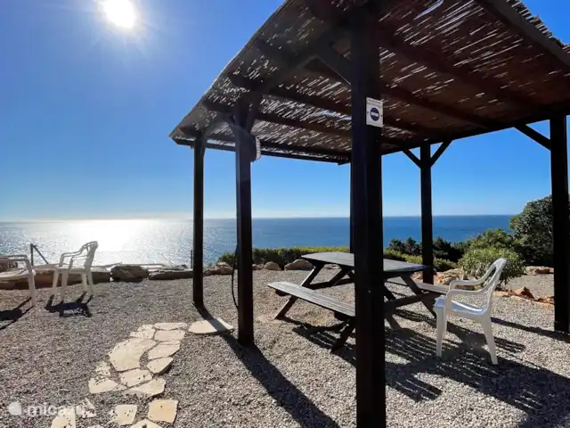 apartamento en España, Ibiza, Cala Llenya – Casa Josine Cala Llenya Zona chill-out compartida con vistas al mar a 20 metros del apartamento