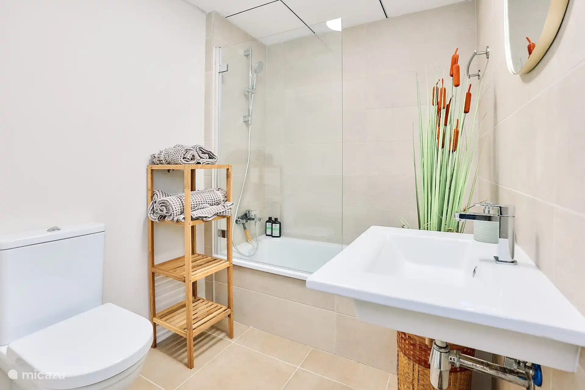 Badezimmer mit Badewanne