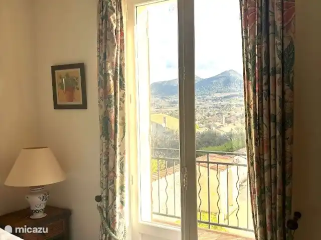 Villa Mirabel | France, Drôme, Mirabel-aux-Baronnies - villa Chambre 1 à l'étage avec balcon