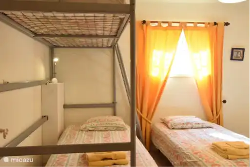 Dormitorio 3 BG con litera (habitación infantil)