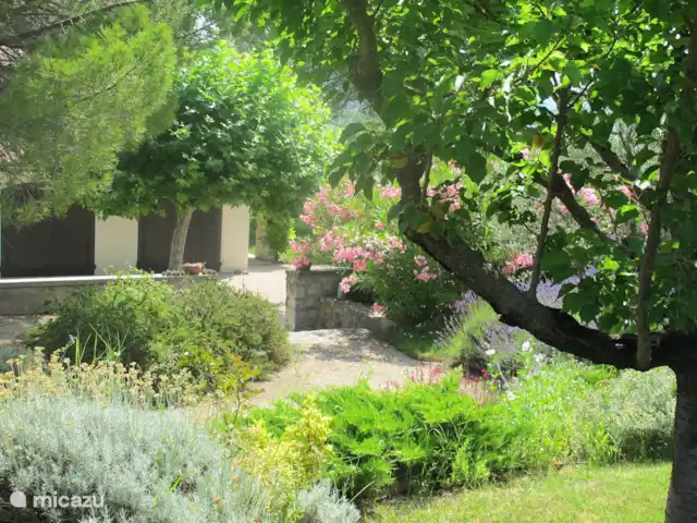 Villa Mirabel | France, Drôme, Mirabel-aux-Baronnies - villa De la roseraie