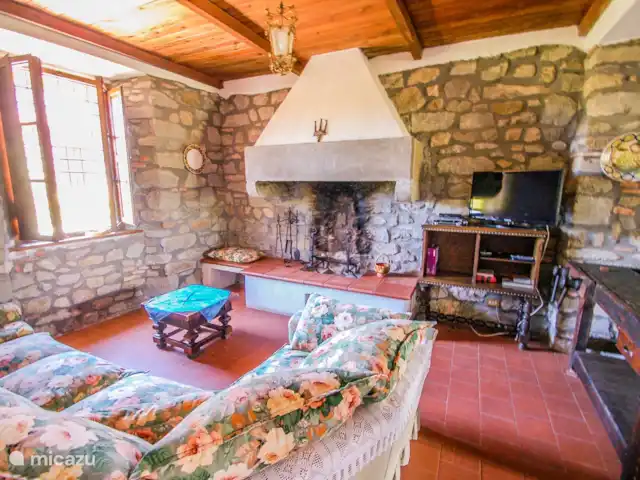 Location de Vacances Italie, Toscane, Villa Collemandina, villa - Maison avec piscine privée près de Lucques