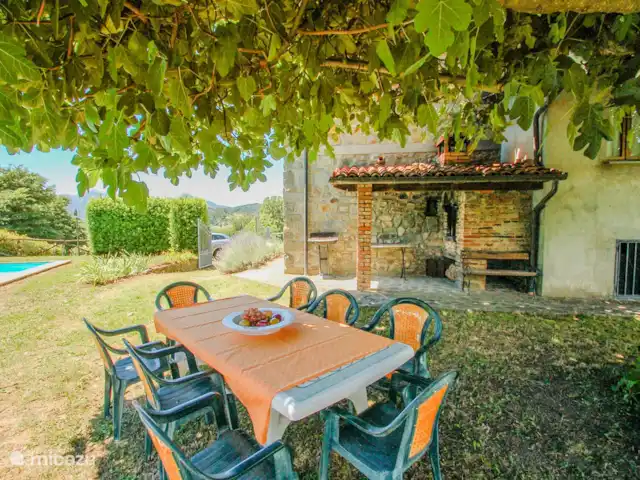 Location de Vacances Italie, Toscane, Villa Collemandina, villa - Maison avec piscine privée près de Lucques