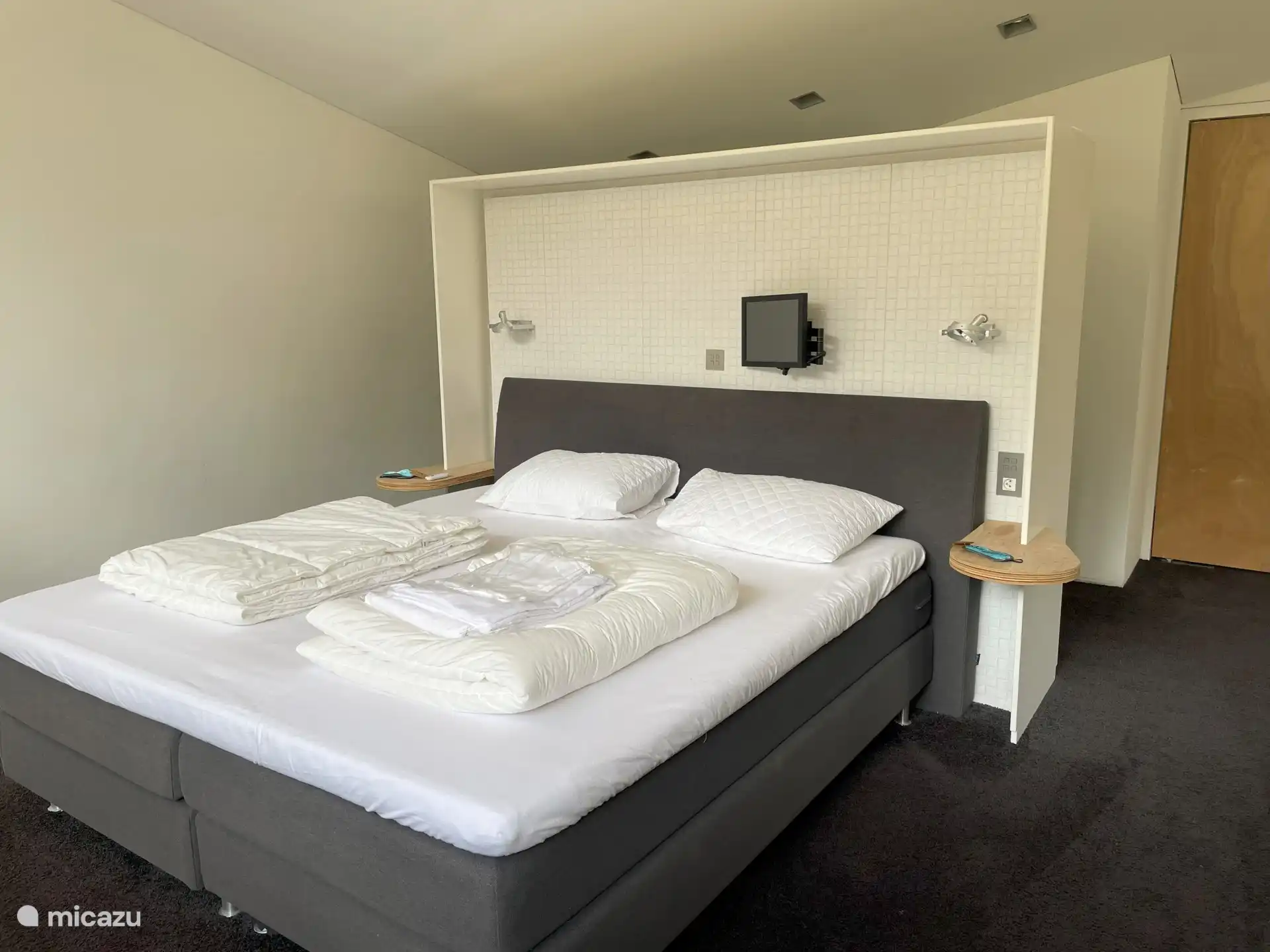 Villa Master Bedroom