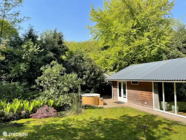 HoraHomes Hébergement de groupe | Pays-Bas, Gueldre, Bennekom - maison de vacances Cachette avec bain à remous