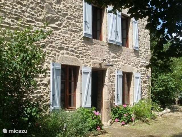 Holiday home in France,  Allier –  gîte / cottage Holiday home Villejaleix