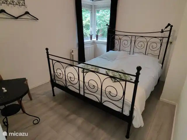 Maison de vacances Babbel | Pays-Bas, Gueldre, Lochem - maison mitoyenne Chambre 2 - Lit double Queen size 160x200cm - Babbel