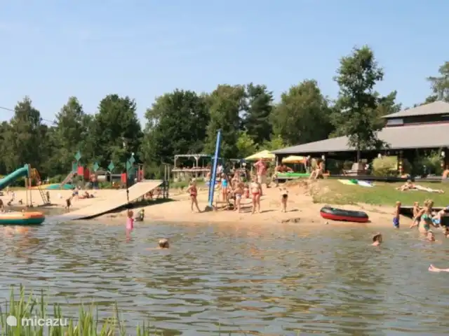 Maison de vacances Babbel | Pays-Bas, Gueldre, Lochem - maison mitoyenne Ce lac de baignade avec de nombreux équipements de jeux est accessible à pied