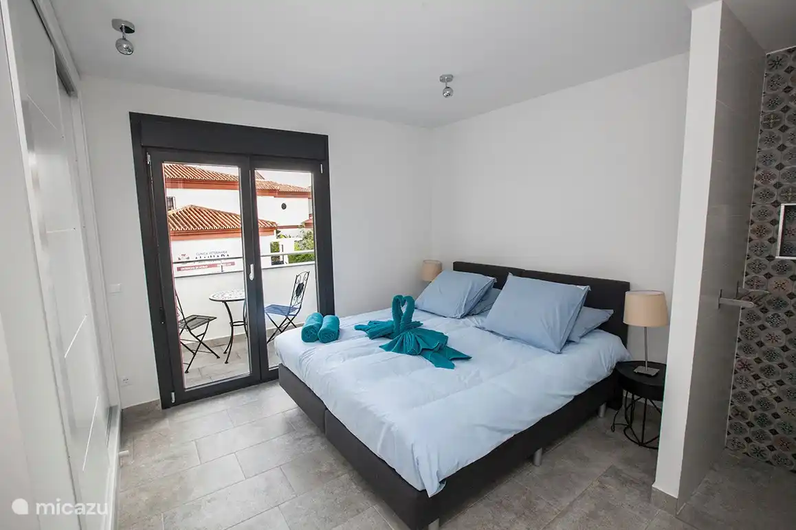 Schlafzimmer mit Terrasse