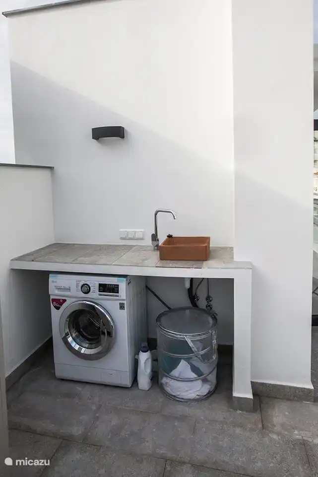 Waschmaschine auf Dachterrasse