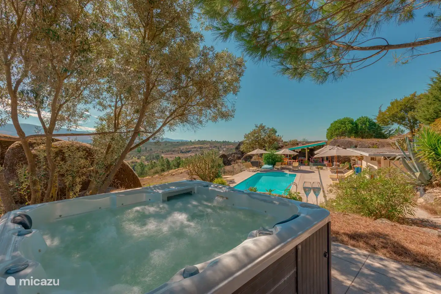 Quinta da Estrela - jacuzzi et piscine